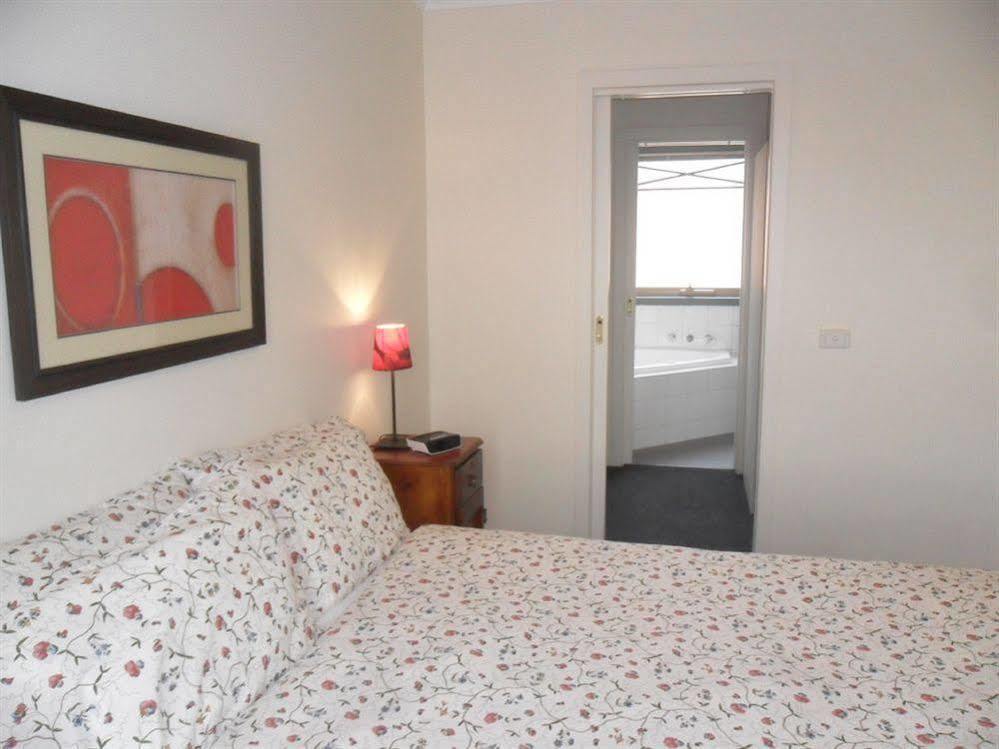 Box Hill Studio Apartment 2 Bagian luar foto