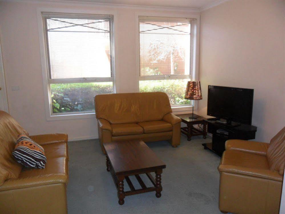 Box Hill Studio Apartment 2 Bagian luar foto
