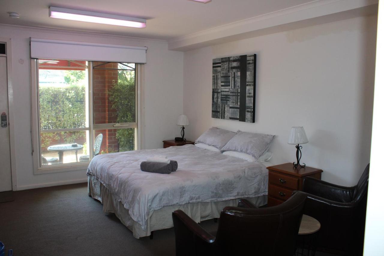 Box Hill Studio Apartment 2 Bagian luar foto